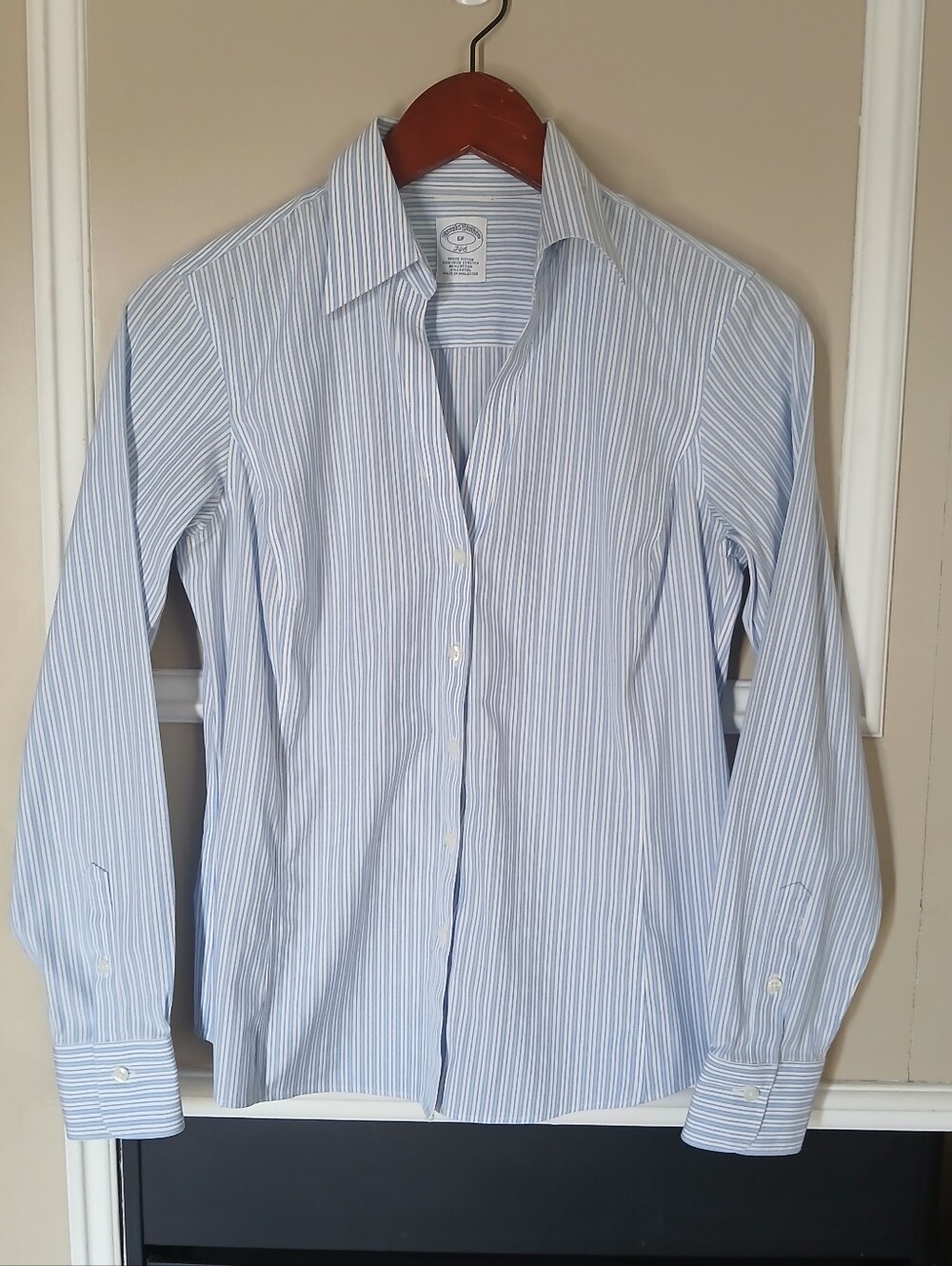 Brooks Brothers Button Down Dress Shirt Women's Size 6 Petite